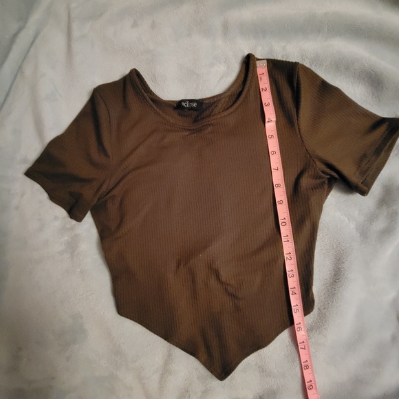 ✨️3 for $15✨️ Eclipse open back short sleeve crop top -Size Small - Picture 9 of 10